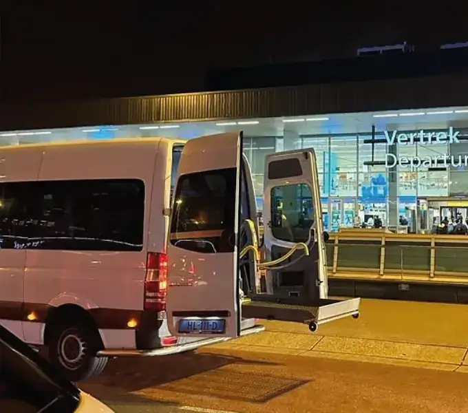 Rolstoeltaxi Schiphol Zoetermeer